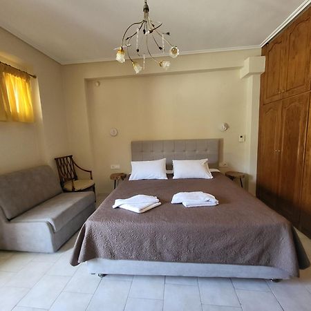 Paradise Bar Apartments Plános 외부 사진