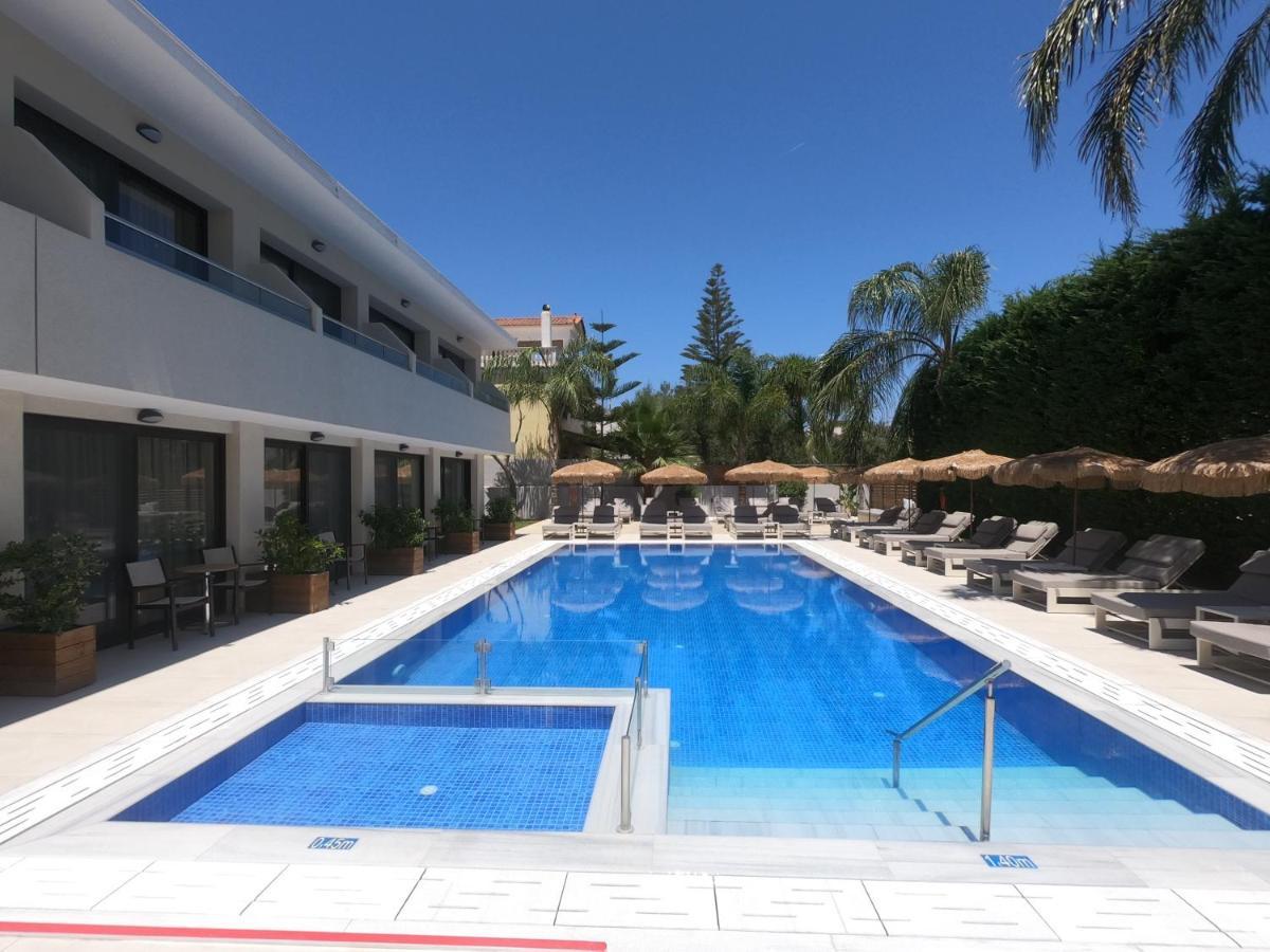 Paradise Bar Apartments Plános 외부 사진