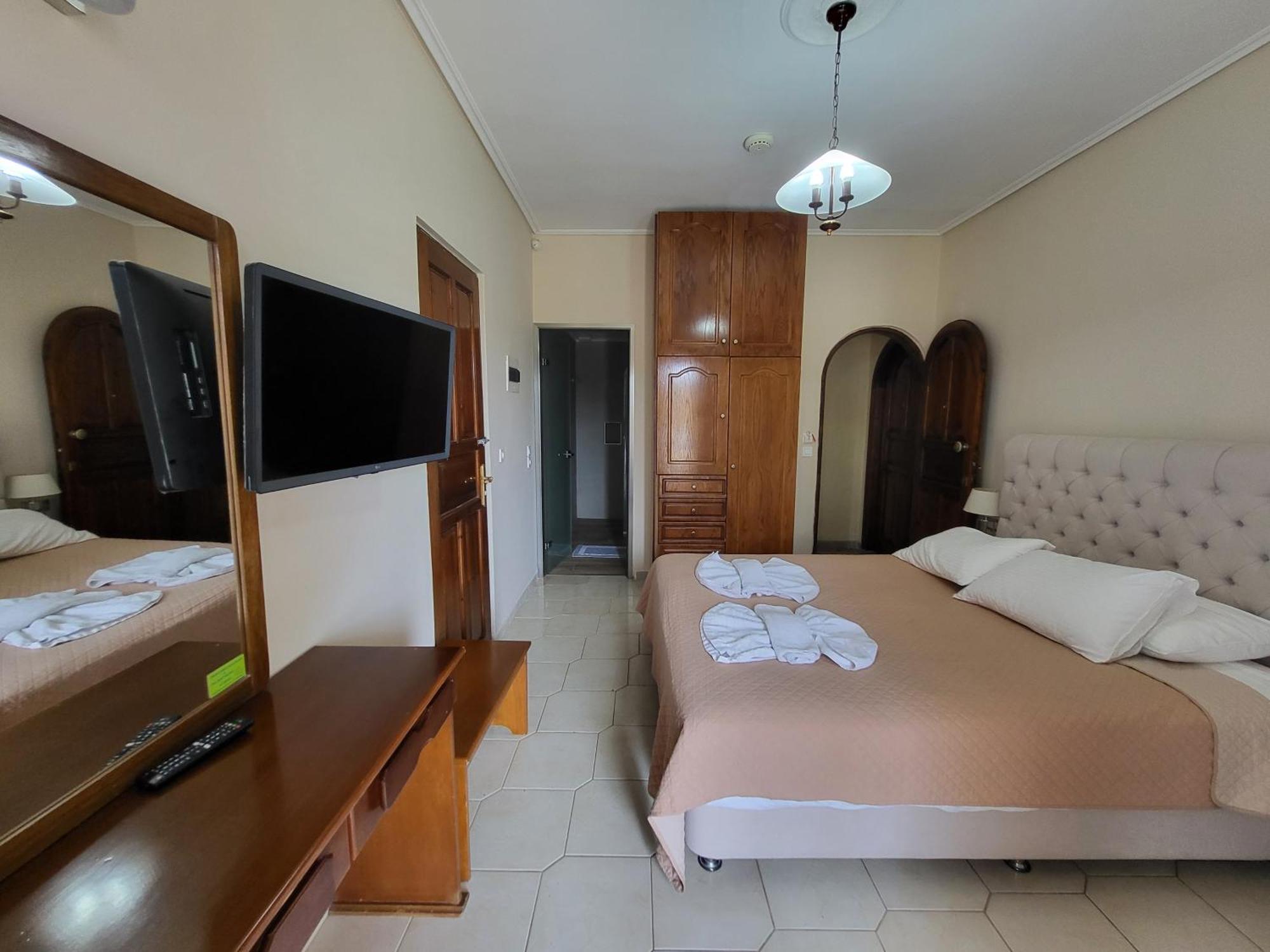 Paradise Bar Apartments Plános 외부 사진