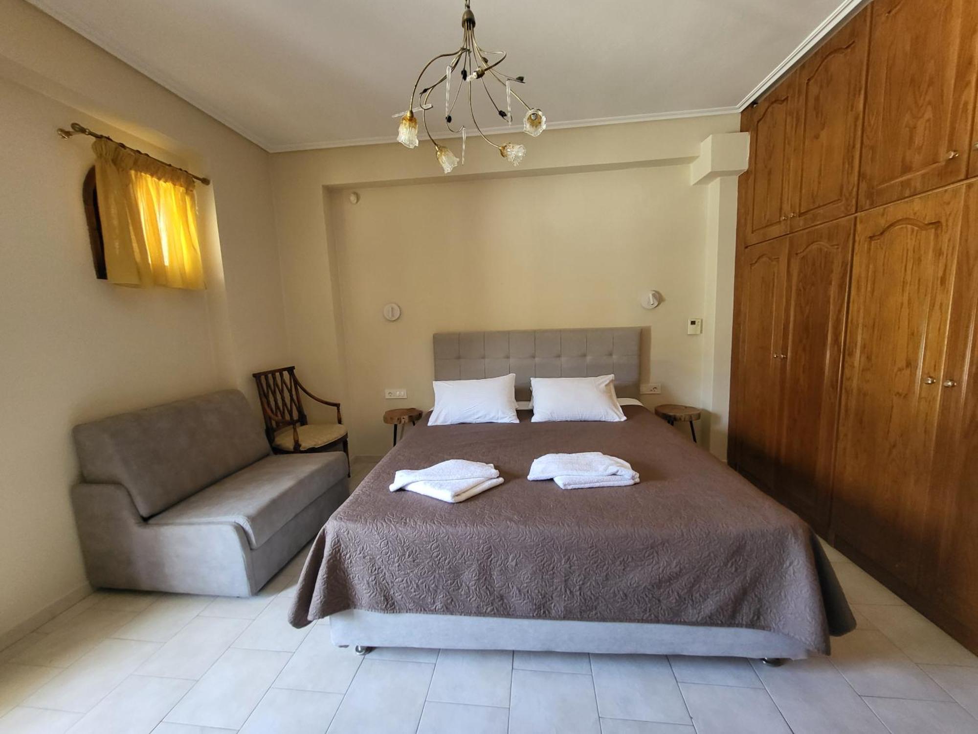 Paradise Bar Apartments Plános 외부 사진