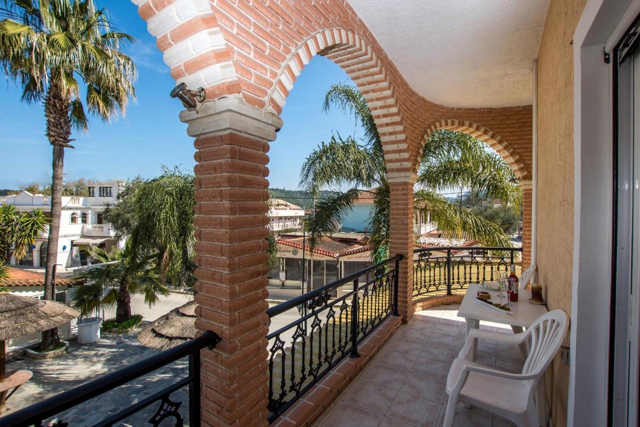 Paradise Bar Apartments Plános 외부 사진
