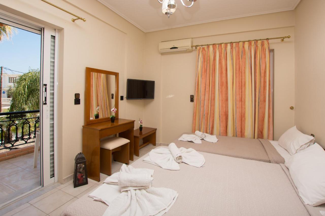 Paradise Bar Apartments Plános 외부 사진