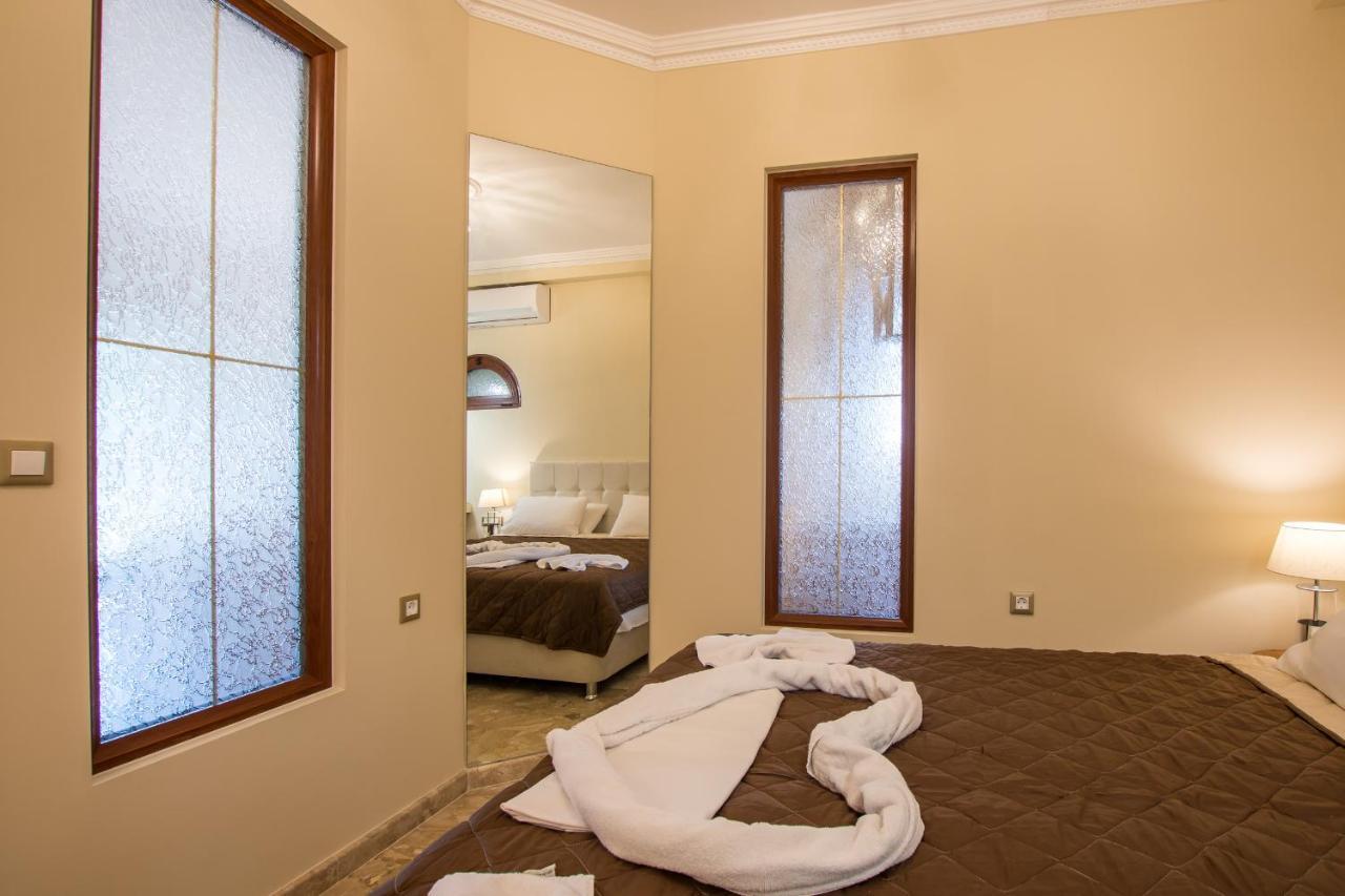 Paradise Bar Apartments Plános 외부 사진