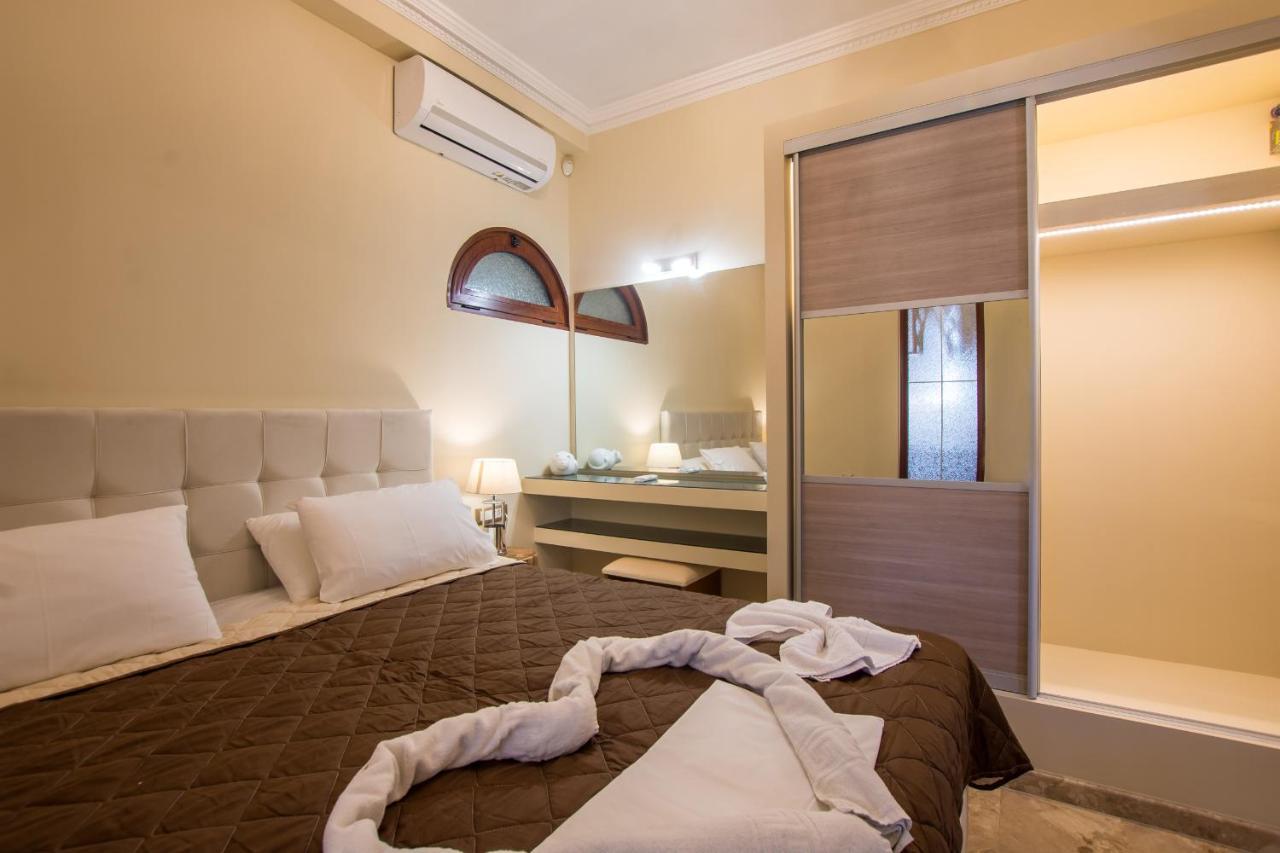 Paradise Bar Apartments Plános 외부 사진