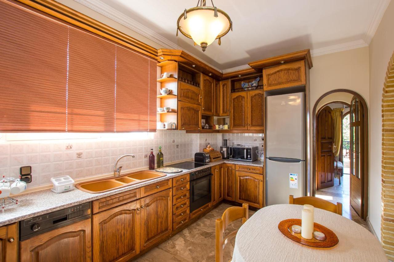 Paradise Bar Apartments Plános 외부 사진