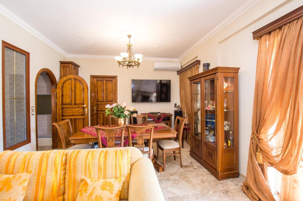 Paradise Bar Apartments Plános 외부 사진